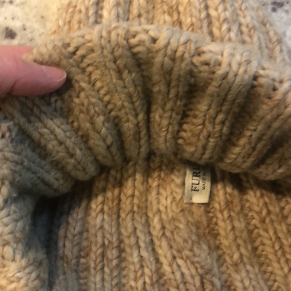 Furla Pom Pom Hat - Picture 3 of 3